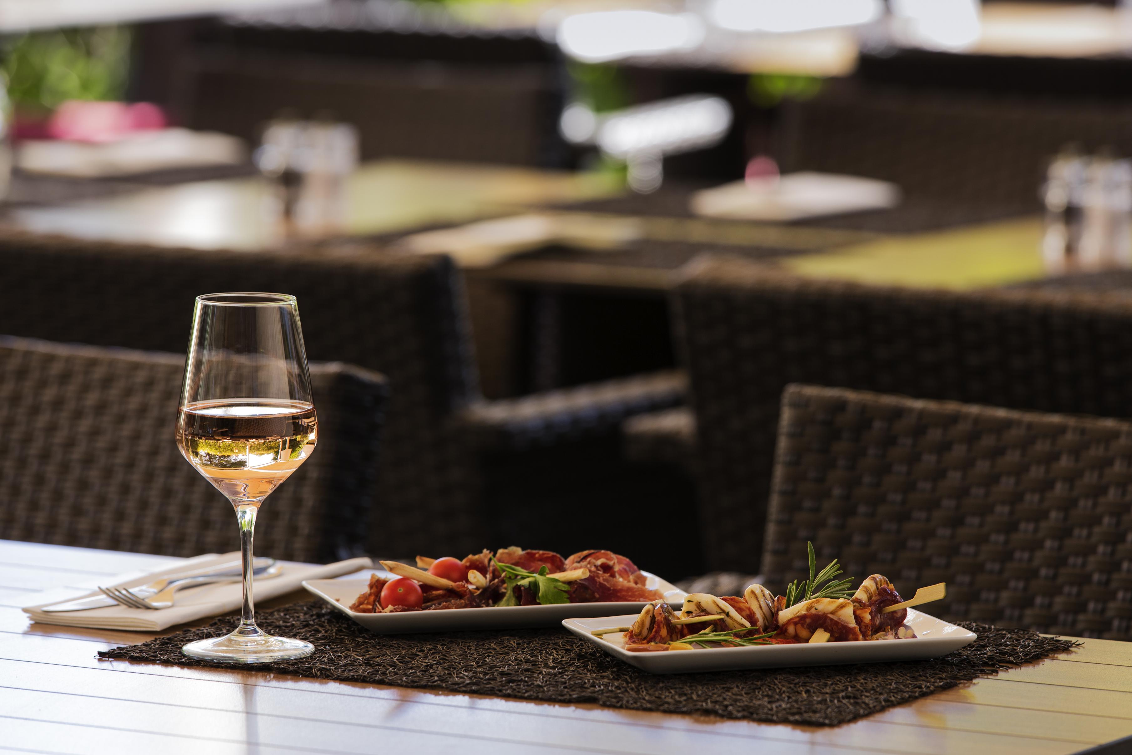 Hilton Garden Inn Marseille Provence Airport Marignane Ngoại thất bức ảnh