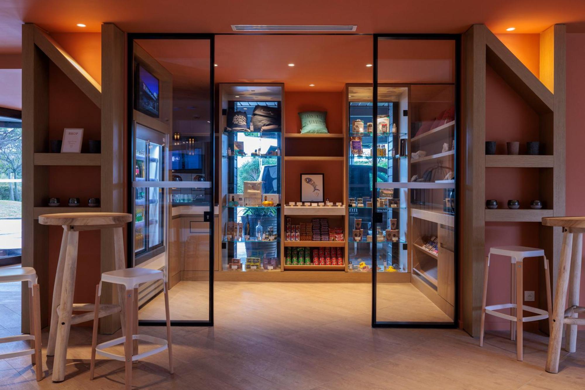 Hilton Garden Inn Marseille Provence Airport Marignane Ngoại thất bức ảnh