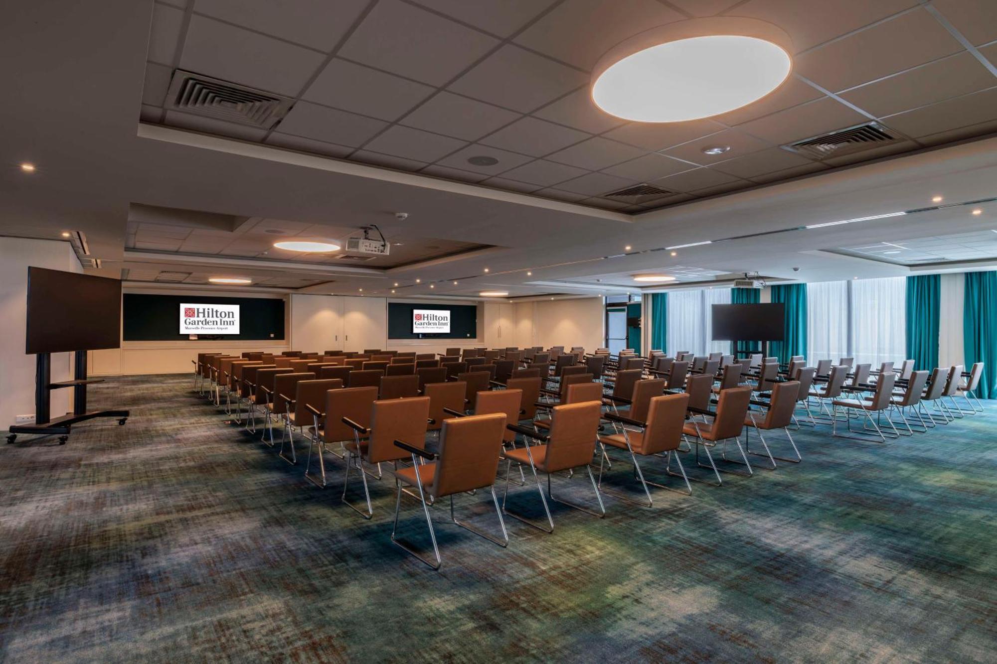 Hilton Garden Inn Marseille Provence Airport Marignane Ngoại thất bức ảnh